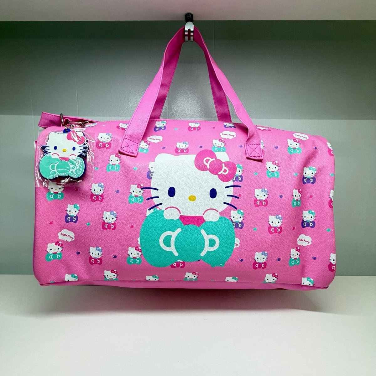 Hello Kitty Pink Duffle Travel Bag BioWorld Sanrio Character Print NWT